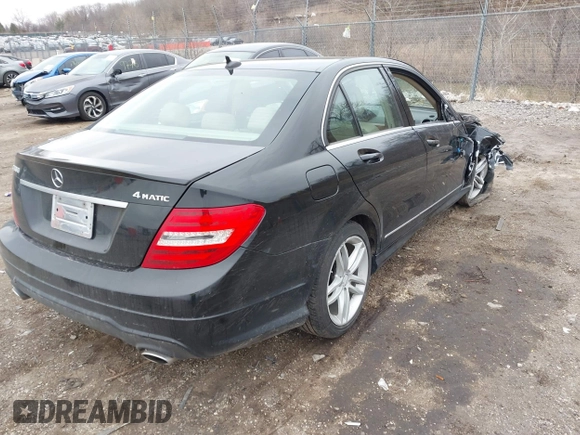 2013 Mercedes-Benz C 300 Sport с VIN WDDGF8AB9DR286014, выставлен на аукционе IAAI как лот 41878422 с пробегом 83 702 миль миль и . История ставок и продаж доступна на DreamBid. Изображение 4.