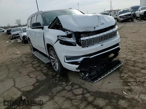 2023 Jeep Grand Wagoneer z VIN 1C4SJVEJ4PS550269, wystawiony jako Copart lot #52693175 z przebiegiem 9 915 mil mil oraz Szkoda całkowita • Salvage title. Historia ofert i sprzedaży dostępna na DreamBid. Obrazek 11.