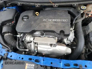 2017 Chevrolet Cruze LT z VIN 3G1BE6SM6HS516387, wystawiony jako Copart lot #81848325 z przebiegiem 27 019 mil mil oraz Szkoda całkowita • Salvage title. Historia ofert i sprzedaży dostępna na DreamBid. Obrazek 16.