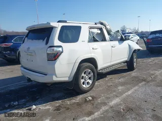2022 Toyota 4Runner SR5 Premium with VIN JTENU5JR0N6058842, listed as a IAAI auction lot 41405515 with 27,480 mi miles. Bid and sale history available at carsss.com. Image 4.