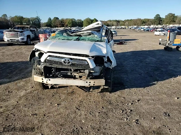 2011 Toyota 4Runner SR5 with VIN JTEZU5JRXB5027343, listed as a Copart auction lot 81342814 with 0 mi miles and Non Repairable. Bid and sale history available at carsss.com. Image 12.