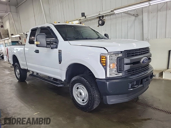 2019 Ford F-250 XL with VIN 1FT7X2B60KED15782, listed as a IAAI auction lot 42840321 with 119,106 mi miles and . Bid and sale history available at DreamBid. Image 45.