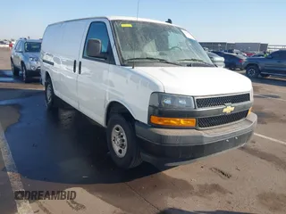 2022 Chevrolet Express Cargo Van with VIN 1GCWGAFP9N1261774, listed as a IAAI auction lot 41462783 with 30,031 mi miles. Bid and sale history available at carsss.com. Image 1.