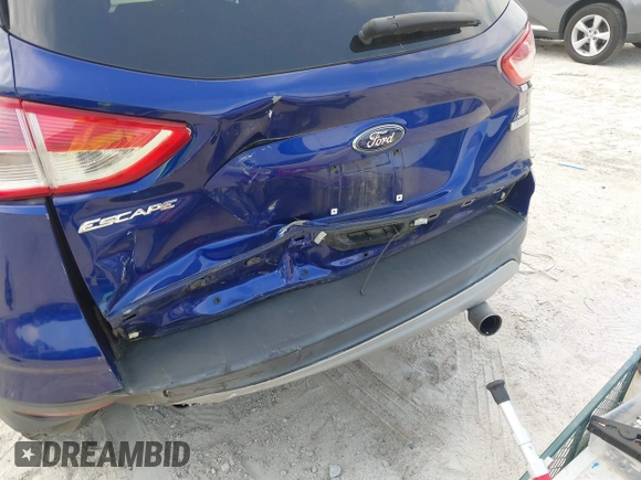 2013 Ford Escape SE with VIN 1FMCU0GX7DUD22231, listed as a IAAI auction lot 42542549 with 131,455 mi miles and . Bid and sale history available at DreamBid. Image 6.