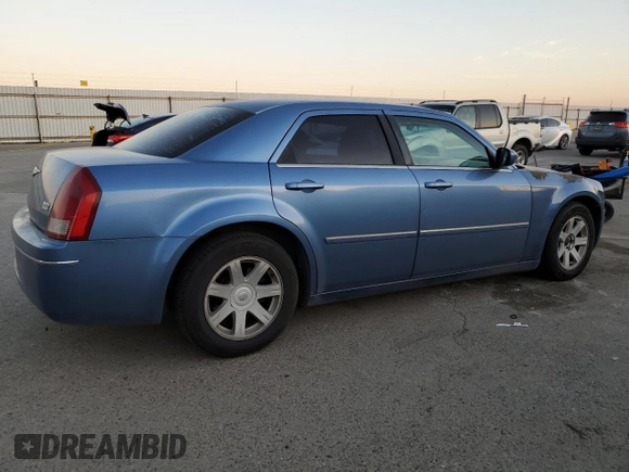 2007 Chrysler 300 Signature with VIN 2C3KA53G97H737803, listed as a Copart auction lot 88790885 with 188,023 mi miles and Clean Title. Bid and sale history available at carsss.com. Image 3.