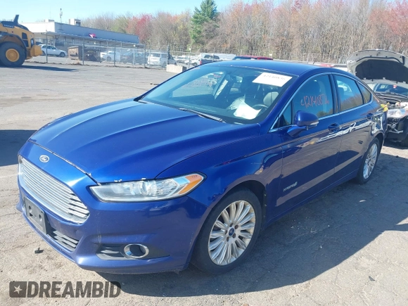 2013 Ford Fusion SE Hybrid with VIN 3FA6P0LU0DR254971, listed as a IAAI auction lot 42140836 with 230,657 mi miles. Bid and sale history available at carsss.com. Image 2.