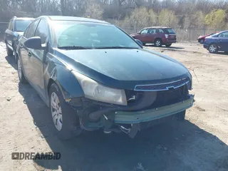 2014 Chevrolet Cruze LS with VIN 1G1PA5SH0E7136440, listed as a IAAI auction lot 41991426 with 157,009 mi miles and . Bid and sale history available at carsss.com. Image 1.