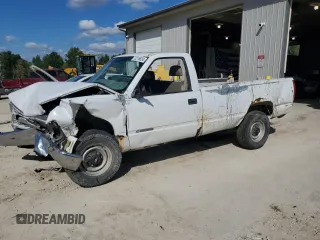 1999 Chevrolet Silverado 2500 z VIN 1GCGC24R0XR717997, wystawiony jako Copart lot #73216834 z przebiegiem Nie podano mil oraz Szkoda całkowita • Salvage title. Historia ofert i sprzedaży dostępna na DreamBid. Obrazek 1.