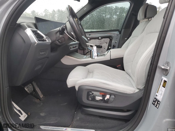 2024 BMW X5 xDrive40i with VIN 5UX23EU03R9V82643, listed as a Copart auction lot 50187785 with 5,918 mi miles and Salvage Title. Bid and sale history available at carsss.com. Image 7.