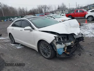 2014 Lincoln MKZ with VIN 3LN6L2J99ER819229, listed as a IAAI auction lot 41005075 with Not Provided miles. Bid and sale history available at carsss.com. Image 1.