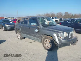 2011 Jeep Patriot Latitude X z VIN 1J4NF4GB7BD278886, wystawiony jako IAAI lot #41492167 z przebiegiem 215 892 mil mil oraz . Historia ofert i sprzedaży dostępna na DreamBid. Obrazek 1.