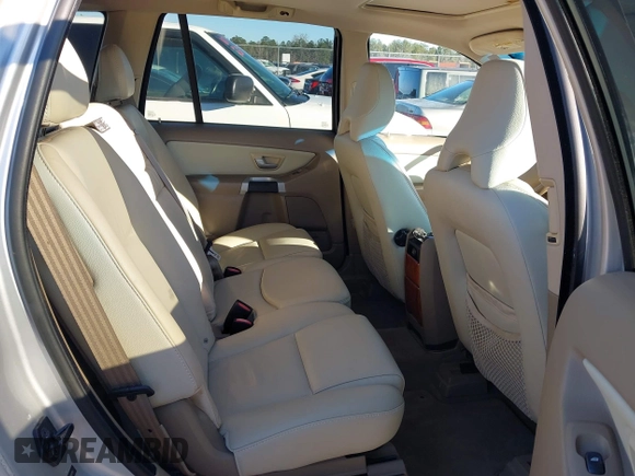 2007 Volvo XC90 V8 with VIN YV4CZ852271332101, listed as a IAAI auction lot 41187358 with 222,954 mi miles. Bid and sale history available at carsss.com. Image 8.