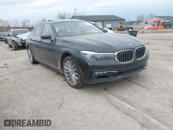 2017 BMW 7 Series 740i xDrive z VIN WBA7E4C55HGU99165, wystawiony jako IAAI lot #42073278 z przebiegiem 47 506 mil mil oraz . Historia ofert i sprzedaży dostępna na DreamBid. Obrazek 1.