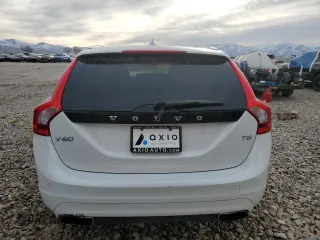 2016 Volvo V60 T5 Drive-E Premier z VIN YV140MEK3G1316185, wystawiony jako Copart lot #49115635 z przebiegiem 76 199 mil mil oraz Szkody całkowita. Historia ofert i sprzedaży dostępna na DreamBid. Obrazek 6.