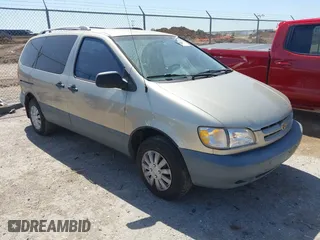 2000 Toyota Sienna CE with VIN 4T3ZF19C6YU263755, listed as a IAAI auction lot 41858870 with 190,171 mi miles. Bid and sale history available at carsss.com. Image 1.