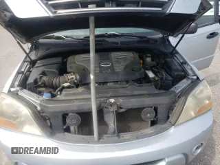 2007 Kia Sorento LX z VIN KNDJD736475691337, wystawiony jako Copart lot #57889615 z przebiegiem 279 716 mil mil oraz Szkoda całkowita • Salvage title. Historia ofert i sprzedaży dostępna na DreamBid. Obrazek 12.