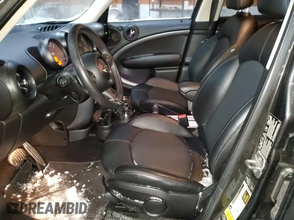 2015 MINI Countryman S with VIN WMWZC5C57FWP43115, listed as a Copart auction lot 81791864 with 133,851 mi miles and Clean Title. Bid and sale history available at DreamBid. Image 7.