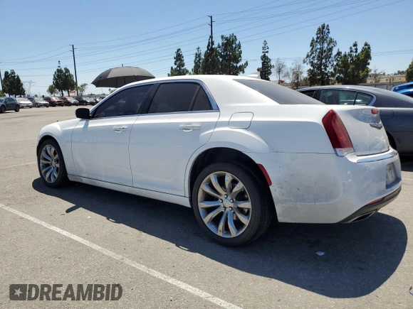 2019 Chrysler 300 Touring z VIN 2C3CCAAG6KH590956, wystawiony jako Copart lot #64140745 z przebiegiem 85 145 mil mil oraz Szkoda całkowita • Salvage title. Historia ofert i sprzedaży dostępna na DreamBid. Obrazek 2.
