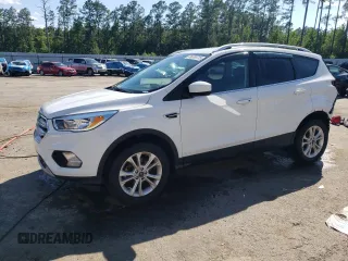 2019 Ford Escape SE z VIN 1FMCU0GD2KUA87725, wystawiony jako Copart lot #56708725 z przebiegiem 68 717 mil mil oraz Szkoda całkowita • Salvage title. Historia ofert i sprzedaży dostępna na DreamBid. Obrazek 1.