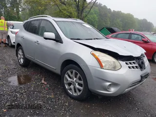 2012 Nissan Rogue S z VIN JN8AS5MV7CW378422, wystawiony jako IAAI lot #42274042 z przebiegiem 107 963 mil mil oraz . Historia ofert i sprzedaży dostępna na DreamBid. Obrazek 1.