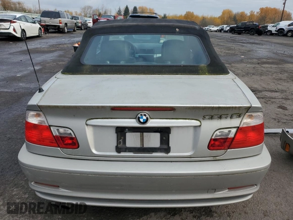 2002 BMW 3 Series 325Ci with VIN WBABS33422PG83381, listed as a Copart auction lot 82643754 with 114,694 mi miles and Salvage Title. Bid and sale history available at carsss.com. Image 6.