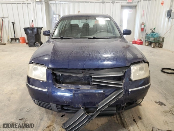 2002 Volkswagen Passat GLS with VIN WVWPD63B62P450409, listed as a Copart auction lot 82896644 with 193,936 mi miles and Non Repairable. Bid and sale history available at carsss.com. Image 5.