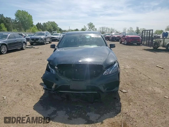 2015 Mercedes-Benz E 350 Luxury z VIN WDDHF8JB2FB099116, wystawiony jako Copart lot #56464985 z przebiegiem 122 123 mil mil oraz Szkoda całkowita • Salvage title. Historia ofert i sprzedaży dostępna na DreamBid. Obrazek 13.