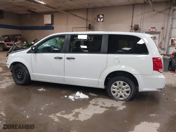 2019 Dodge Grand Caravan SE with VIN 2C4RDGBG7KR805713, listed as a IAAI auction lot 41590543 with 109,221 mi miles. Bid and sale history available at carsss.com. Image 14.