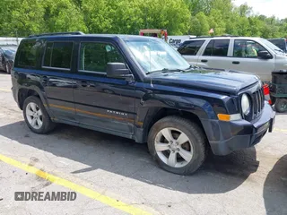 2011 Jeep Patriot Latitude z VIN 1J4NF1GB0BD181897, wystawiony jako IAAI lot #42345369 z przebiegiem 144 511 mil mil oraz . Historia ofert i sprzedaży dostępna na DreamBid. Obrazek 1.