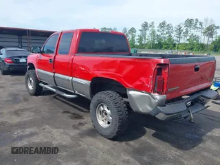 2001 GMC Sierra 1500 SLE with VIN 2GTEC19T811333343, listed as a IAAI auction lot 42364413 with 374,221 mi miles and . Bid and sale history available at DreamBid. Image 3.