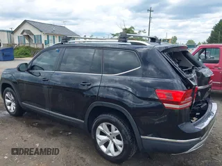 2018 Volkswagen Atlas SEL z VIN 1V2MR2CA2JC516351, wystawiony jako IAAI lot #42341113 z przebiegiem 135 077 mil mil oraz . Historia ofert i sprzedaży dostępna na DreamBid. Obrazek 3.