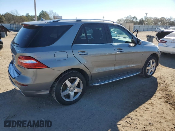 2014 Mercedes-Benz M 550 with VIN 4JGDA7DB3EA272977, listed as a Copart auction lot 86372044 with 118,890 mi miles and Salvage Title. Bid and sale history available at carsss.com. Image 3.