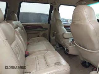 2001 Ford Excursion Limited z VIN 1FMNU43S01EC46254, wystawiony jako IAAI lot #42299190 z przebiegiem 194 638 mil mil oraz . Historia ofert i sprzedaży dostępna na DreamBid. Obrazek 8.