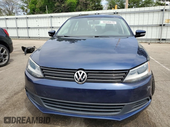 2011 Volkswagen Jetta SE with VIN 3VWDX7AJ8BM322833, listed as a Copart auction lot 56546615 with 140,808 mi miles and Salvage title. Bid and sale history available at DreamBid. Image 5.