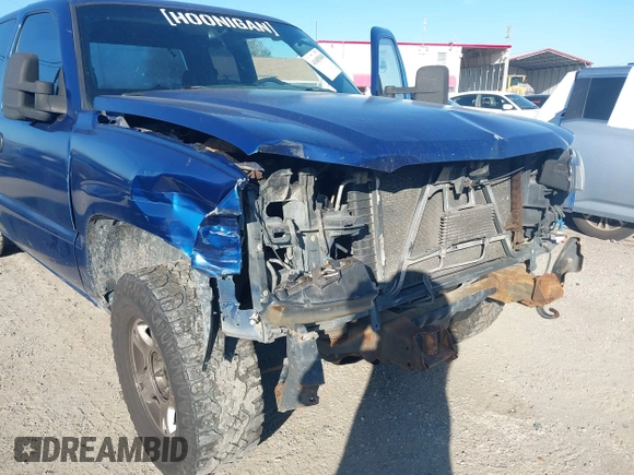 2004 Chevrolet Silverado 1500 with VIN 1GCEK19T54E256730, listed as a IAAI auction lot 41685840 with 281,979 mi miles and . Bid and sale history available at DreamBid. Image 6.