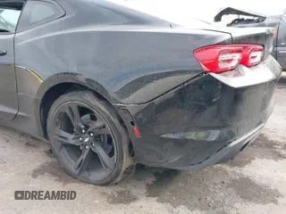 2019 Chevrolet Camaro 1LS with VIN 1G1FB1RX8K0122515, listed as a IAAI auction lot 41461519 with 118,339 mi miles. Bid and sale history available at carsss.com. Image 6.