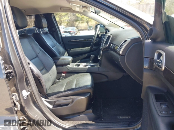2011 Jeep Grand Cherokee Laredo z VIN 1J4RR4GG9BC519132, wystawiony jako IAAI lot #41931266 z przebiegiem 118 534 mil mil oraz . Historia ofert i sprzedaży dostępna na DreamBid. Obrazek 5.