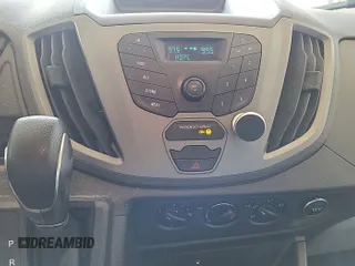 2018 Ford Transit z VIN 1FTYE1CM3JKB42289, wystawiony jako IAAI lot #42717396 z przebiegiem 88 406 mil mil oraz . Historia ofert i sprzedaży dostępna na DreamBid. Obrazek 21.