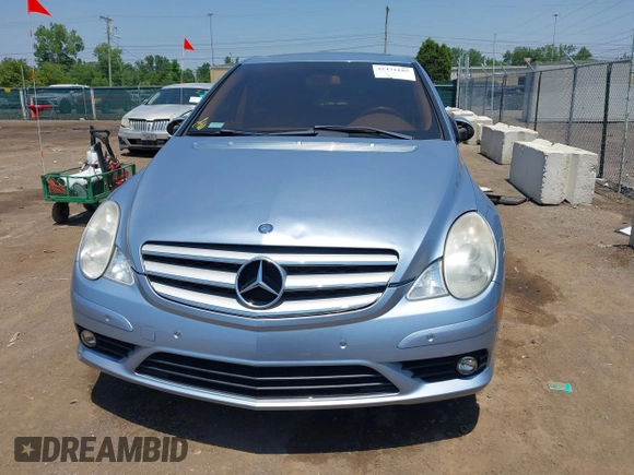 2008 Mercedes-Benz R 3.5L z VIN 4JGCB65EX8A062523, wystawiony jako IAAI lot #42471185 z przebiegiem 109 790 mil mil oraz . Historia ofert i sprzedaży dostępna na DreamBid. Obrazek 13.