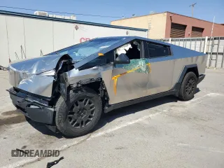 2024 Tesla Cybertruck с VIN 7G2CEHED6RA037345, выставлен на аукционе Copart как лот 53378335 с пробегом 2 735 миль миль и Списание • Salvage title. История ставок и продаж доступна на DreamBid. Изображение 1.