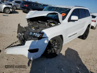 2022 Jeep Grand Cherokee WK Laredo X with VIN 1C4RJEAG5NC127233, listed as a Copart auction lot 84218524 with 0 mi miles and Salvage Title. Bid and sale history available at carsss.com. Image 1.