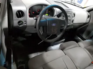 2006 Ford F-150 XL с VIN 1FTRF14W26NA10289, выставлен на аукционе Copart как лот 56839955 с пробегом 93 518 миль миль и Списание • Salvage title. История ставок и продаж доступна на DreamBid. Изображение 8.