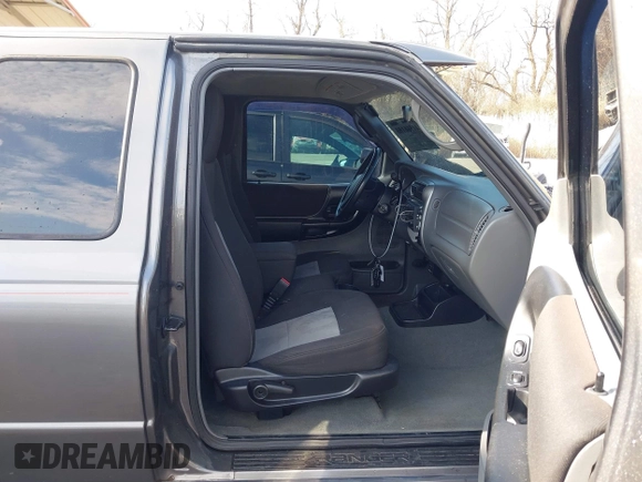 2005 Ford Ranger XL with VIN 1FTZR15EX5PA09004, listed as a IAAI auction lot 41710100 with 134,237 mi miles. Bid and sale history available at carsss.com. Image 5.