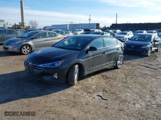 2020 Hyundai Elantra SEL with VIN 5NPD84LF6LH591640, listed as a IAAI auction lot 41586720 with 31,496 mi miles. Bid and sale history available at carsss.com. Image 2.