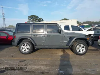 2019 Jeep Wrangler Unlimited Sport S с VIN 1C4HJXDNXKW521175, выставлен на аукционе IAAI как лот 41902053 с пробегом 56 184 миль миль и . История ставок и продаж доступна на DreamBid. Изображение 12.