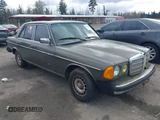 1985 Mercedes-Benz 300 with VIN WDBAB33C5FA233413, listed as a IAAI auction lot 41933343 with 110,651 mi miles and . Bid and sale history available at DreamBid. Image 1.