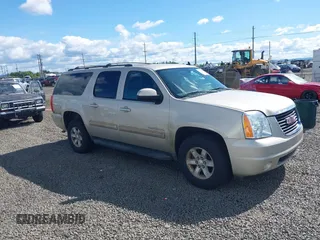 2013 GMC Yukon XL SLT z VIN 1GKS2KE76DR240664, wystawiony jako IAAI lot #42257565 z przebiegiem 95 993 mil mil oraz . Historia ofert i sprzedaży dostępna na DreamBid. Obrazek 1.