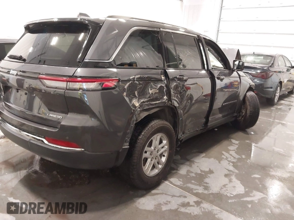 2023 Jeep Grand Cherokee Altitude with VIN 1C4RJHAG9P8890136, listed as a IAAI auction lot 41311418 with Not provided miles and . Bid and sale history available at DreamBid. Image 4.