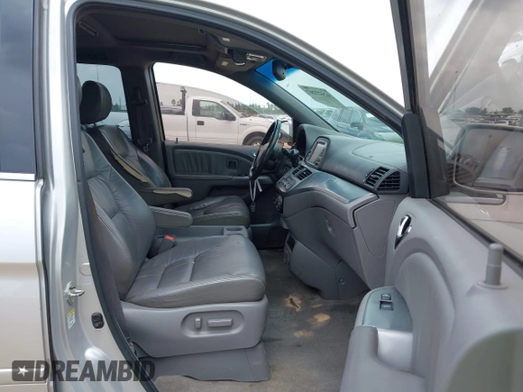 2009 Honda Odyssey Touring z VIN 5FNRL38979B052923, wystawiony jako IAAI lot #42427207 z przebiegiem 201 483 mil mil oraz . Historia ofert i sprzedaży dostępna na DreamBid. Obrazek 5.