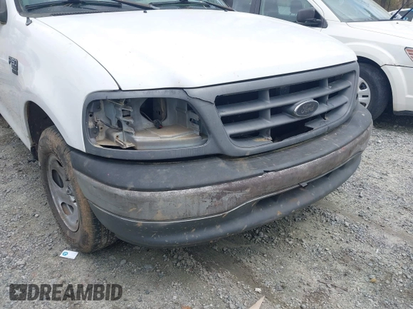 2001 Ford F-150 XL z VIN 1FTRX17W81NB41082, wystawiony jako IAAI lot #41943194 z przebiegiem 207 544 mil mil oraz . Historia ofert i sprzedaży dostępna na DreamBid. Obrazek 6.